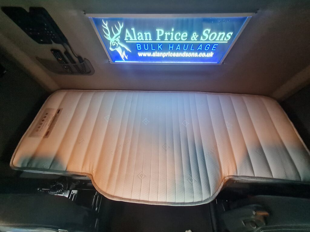 Replacement mattress for Scania